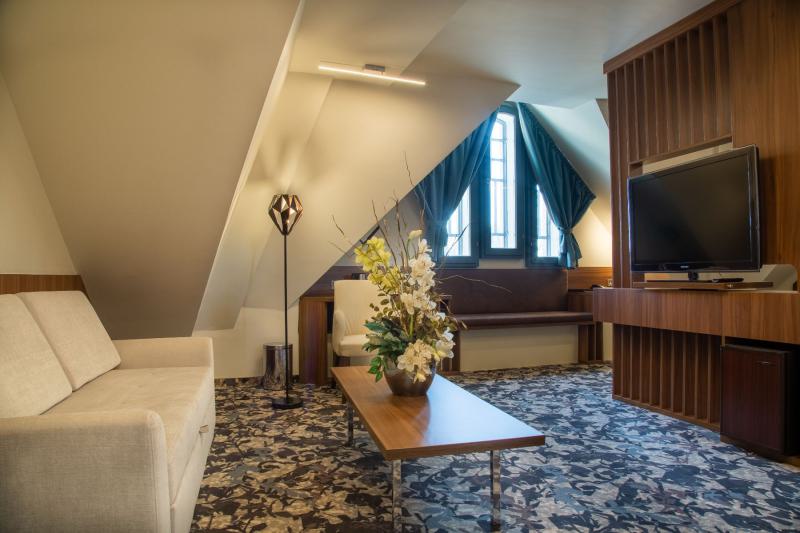 5dm3_am__48313-hdr